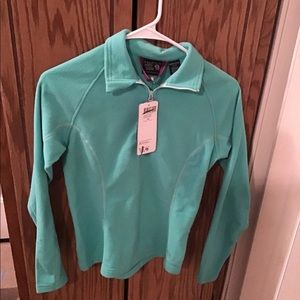 Mountain hard wear pullover